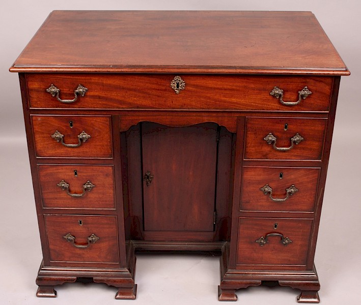 Superb George III Desk/dressing chest
