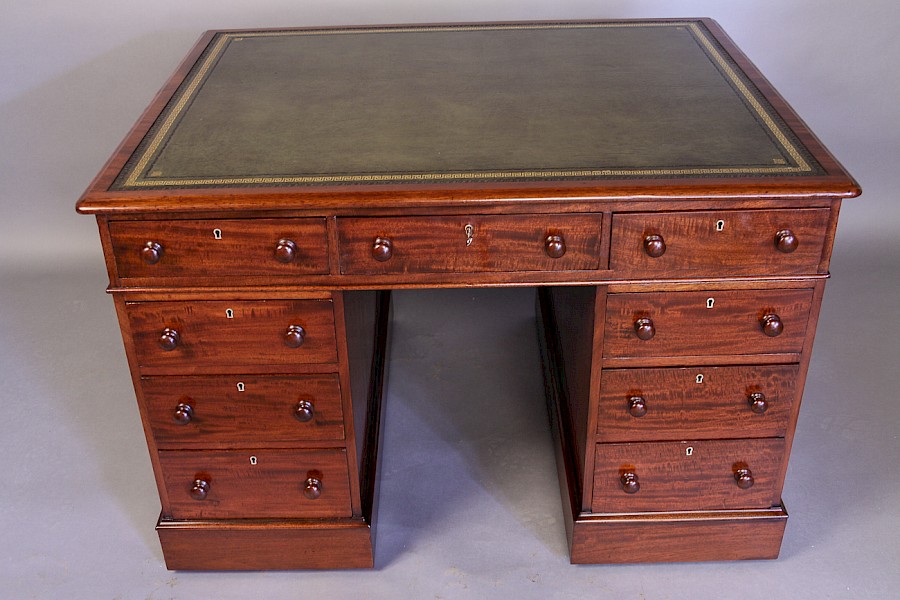 Victorian Mahogany Partners Desk