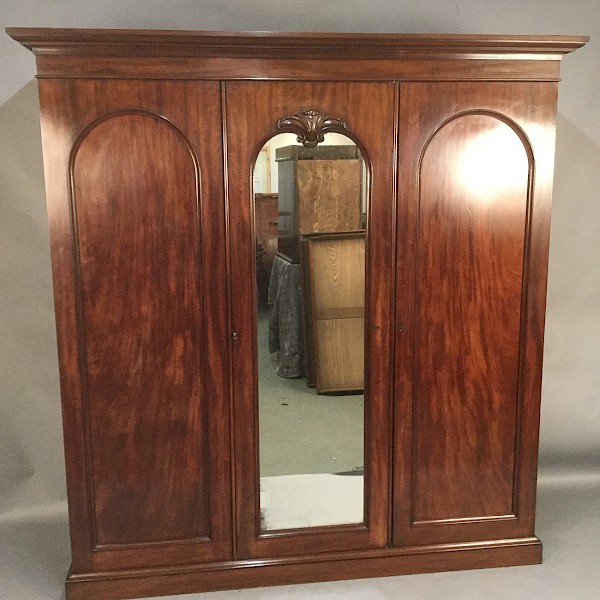 Victorian 3 Door Wardrobe in Mahogany