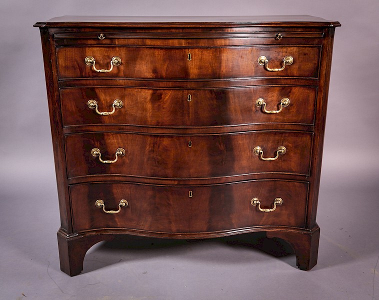 19th century Serpentine Chest of Drawers